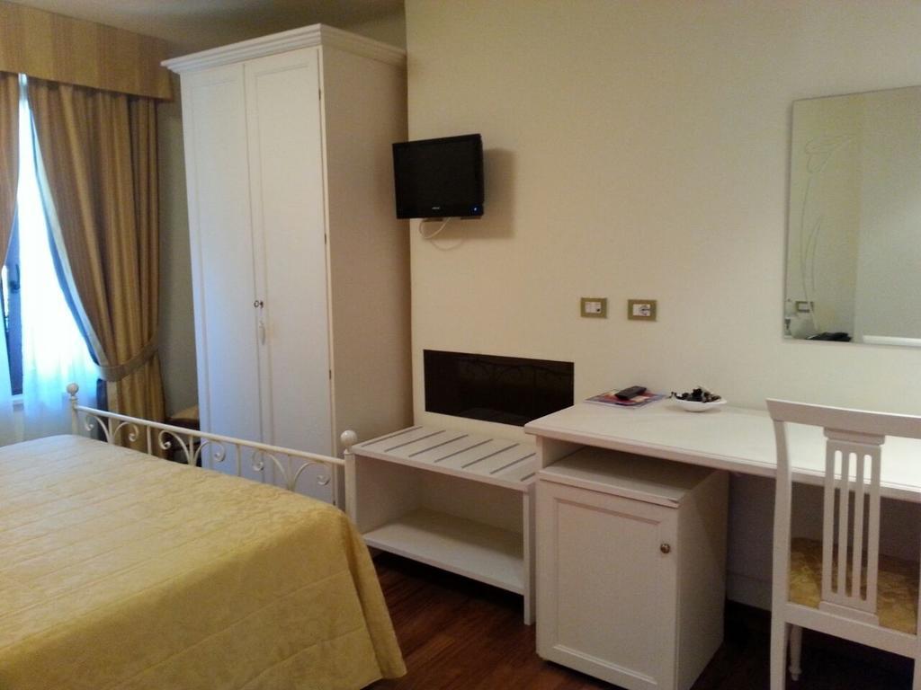 Hotel Ristorante Ruatta San Maurizio Pokój zdjęcie